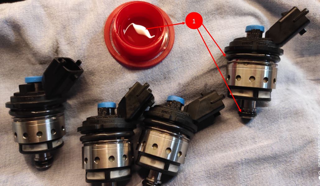 22 - Lubrification legere des toriques avant repose (facilite la reinsertion).JPG